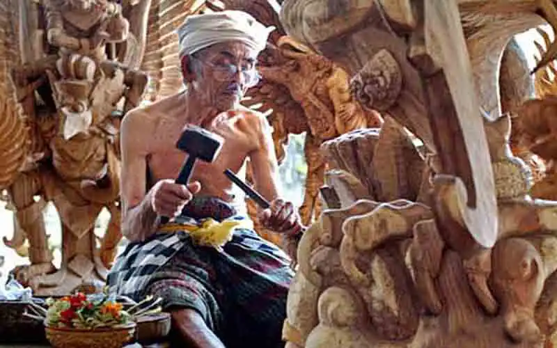 mas wood carving mas wood carving